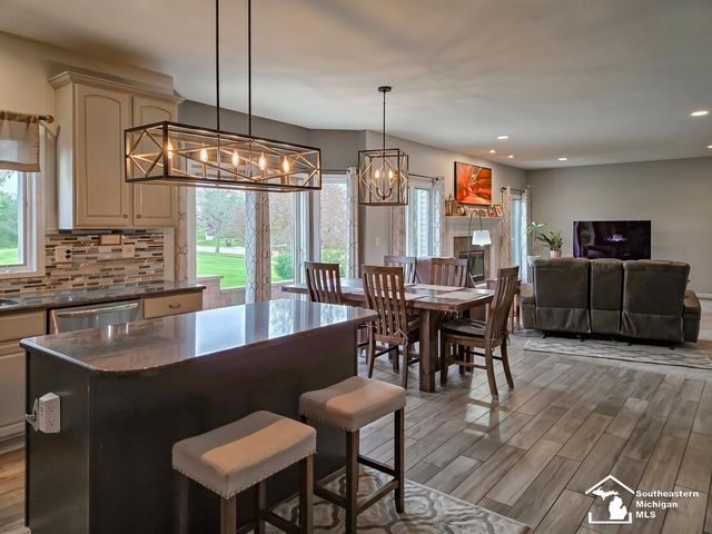 209 Orleans Avenue, Monroe, MI 48162