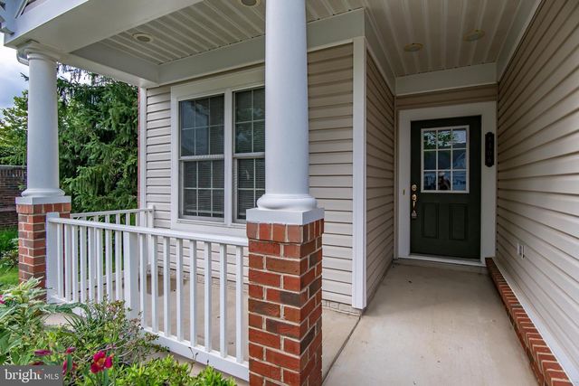 8406 MOUNTAIN LARKSPUR DR DR, Lorton, VA 22079
