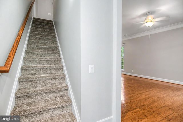 8406 MOUNTAIN LARKSPUR DR DR, Lorton, VA 22079