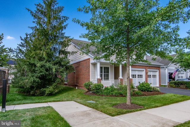 8406 MOUNTAIN LARKSPUR DR DR, Lorton, VA 22079