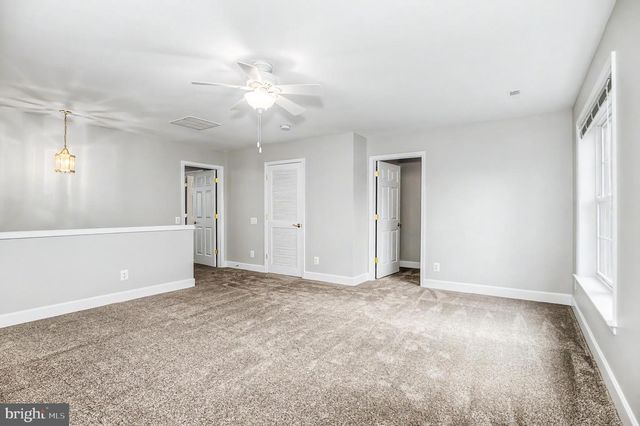 8406 MOUNTAIN LARKSPUR DR DR, Lorton, VA 22079