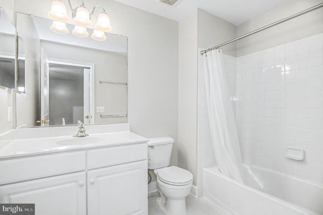 8406 MOUNTAIN LARKSPUR DR DR, Lorton, VA 22079