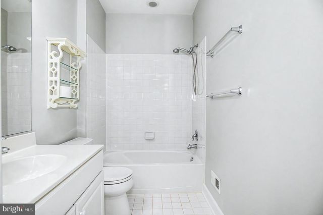 8406 MOUNTAIN LARKSPUR DR DR, Lorton, VA 22079