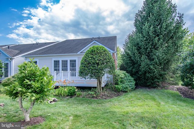 8406 MOUNTAIN LARKSPUR DR DR, Lorton, VA 22079