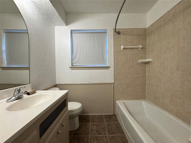 4765 Spiva Drive, Oklahoma City, OK 73115