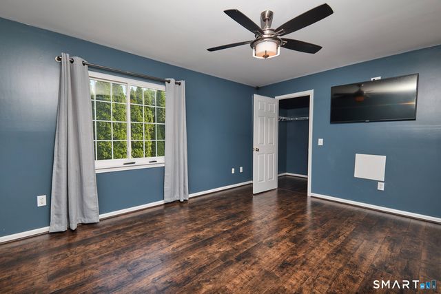 14 South Street 49, Danbury, CT 06810