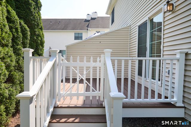 14 South Street 49, Danbury, CT 06810