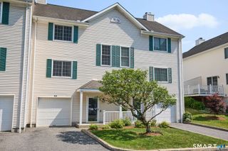 14 South Street 49, Danbury, CT 06810