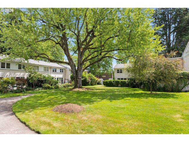 6811 Ne BROADWAY, Portland, OR 97213