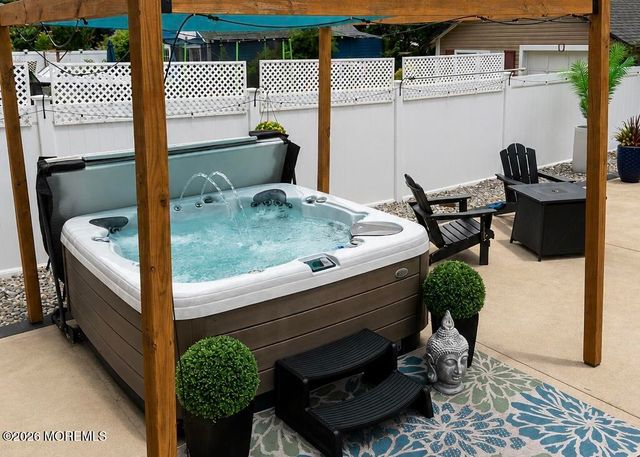 610 Parkside Avenue, Toms River, NJ 08753