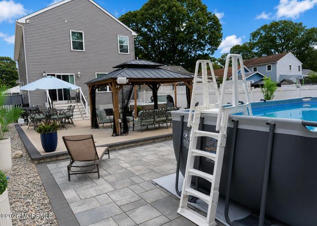 610 Parkside Avenue, Toms River, NJ 08753