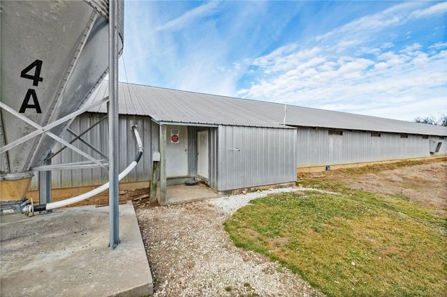 17080 Lonnie Graggs Road, Lincoln, AR 72744