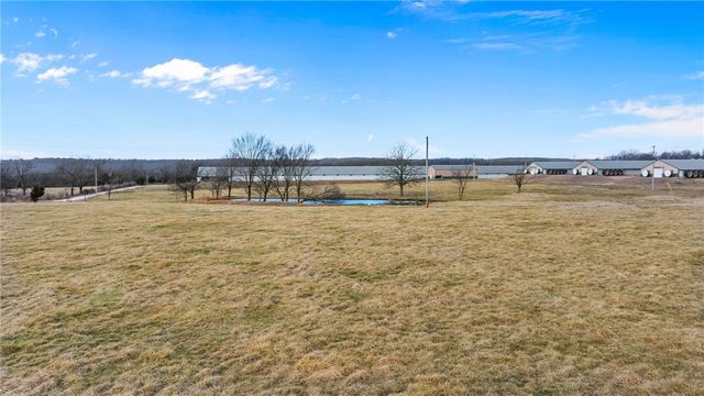 17080 Lonnie Graggs Road, Lincoln, AR 72744