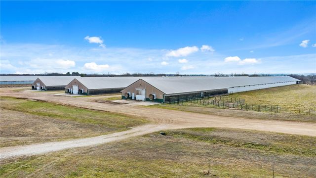 17080 Lonnie Graggs Road, Lincoln, AR 72744