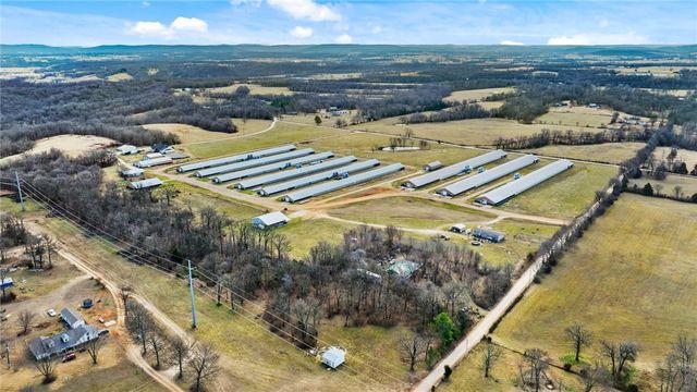 17080 Lonnie Graggs Road, Lincoln, AR 72744