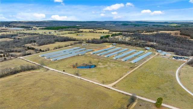 17080 Lonnie Graggs Road, Lincoln, AR 72744