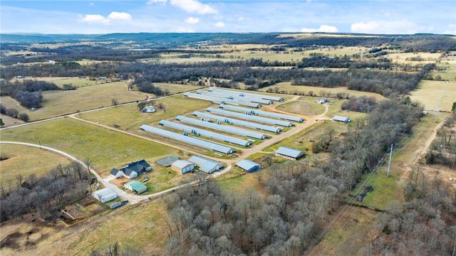 17080 Lonnie Graggs Road, Lincoln, AR 72744