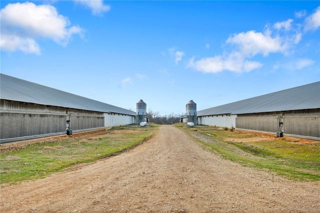 17080 Lonnie Graggs Road, Lincoln, AR 72744