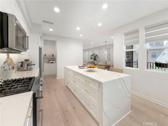 61 Sanctuary, Mission Viejo, CA 92692