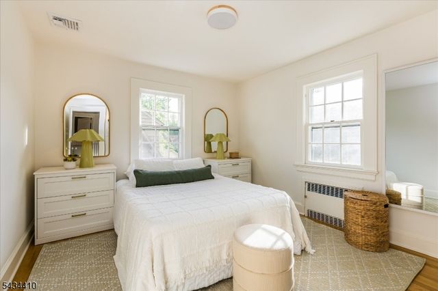 39 Kendal Ave, Maplewood Twp., NJ 07040