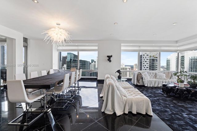 1425 Brickell Ave 42E, Miami, FL 33131