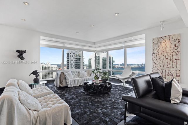 1425 Brickell Ave 42E, Miami, FL 33131