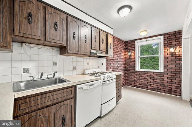 604 RIVELY AVE, Glenolden, PA 19036