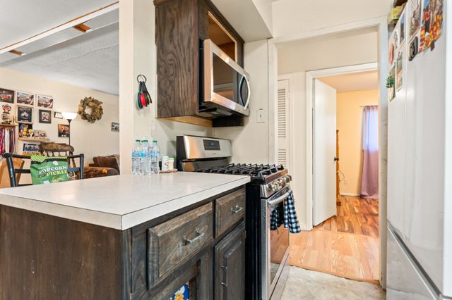 4312 Greenbriar Drive, Bellmead, TX 76705