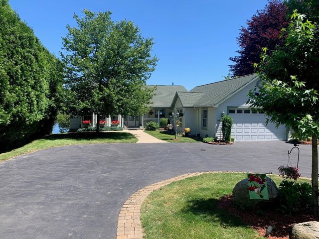 11216 ALDINA Drive, Conneaut Lake, PA 16316