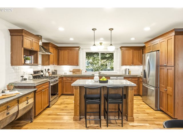 2620 Sw TEXAS St, Portland, OR 97219