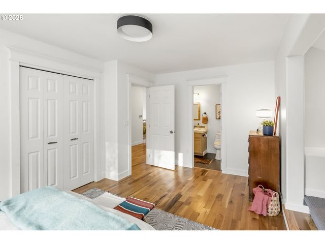2620 Sw TEXAS St, Portland, OR 97219