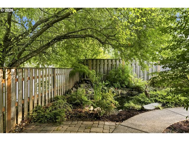 2620 Sw TEXAS St, Portland, OR 97219