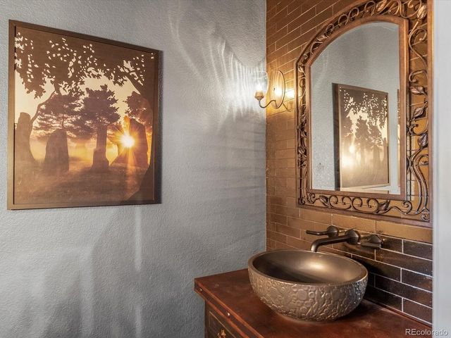 370 Golden Eagle Dr, Broomfield, CO 80020