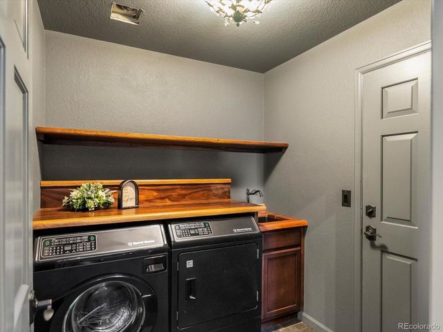 370 Golden Eagle Dr, Broomfield, CO 80020