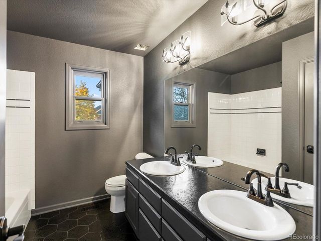 370 Golden Eagle Dr, Broomfield, CO 80020