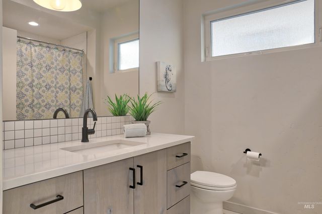 4148 E Copper Point, Meridian, ID 83642