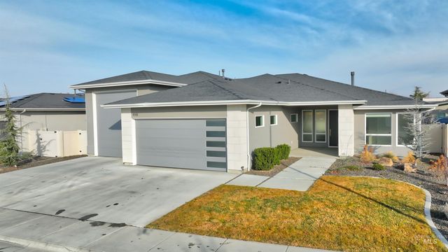 4148 E Copper Point, Meridian, ID 83642