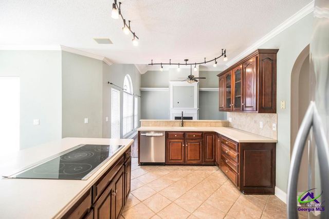 208 Twelve Oaks Drive, Warner Robins, GA 31088