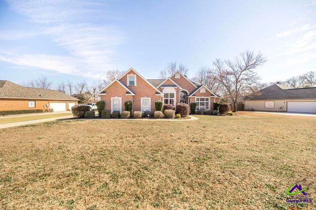 208 Twelve Oaks Drive, Warner Robins, GA 31088