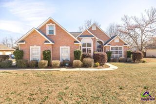 208 Twelve Oaks Drive, Warner Robins, GA 31088