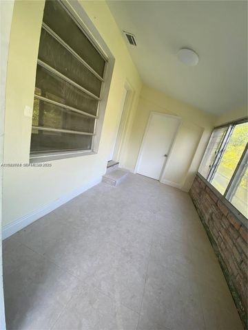 170 NW 49th St, Miami, FL 33127