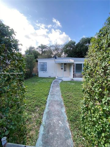 170 NW 49th St, Miami, FL 33127