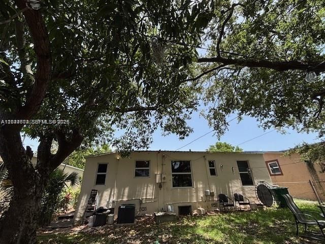 170 NW 49th St, Miami, FL 33127