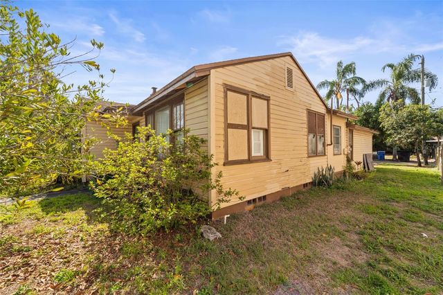 3000 5TH AVENUE N, St Petersburg, FL 33713