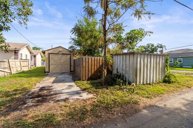3000 5TH AVENUE N, St Petersburg, FL 33713