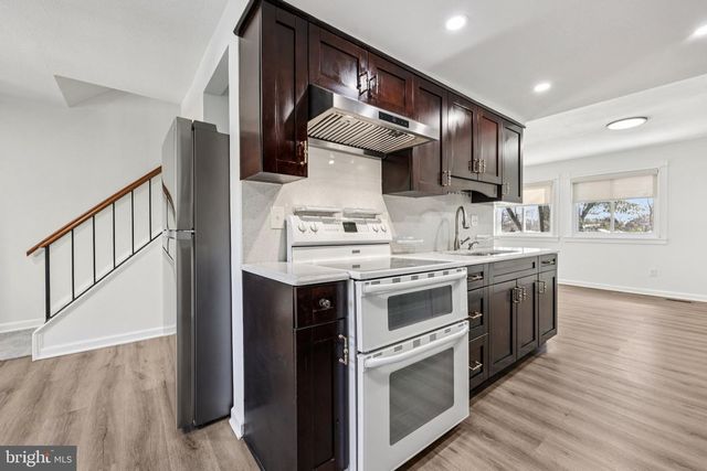 502 GILES PL, Sterling, VA 20164