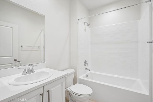5876 Linden Ave Avenue 6, Long Beach, CA 90805
