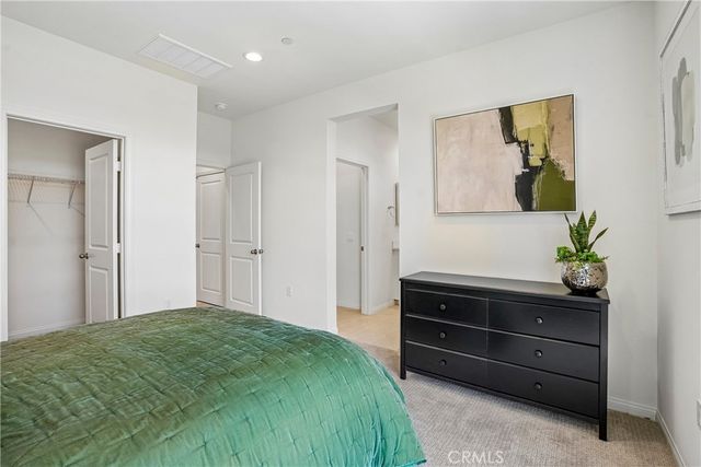 5876 Linden Ave Avenue 6, Long Beach, CA 90805