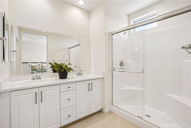 5876 Linden Ave Avenue 6, Long Beach, CA 90805