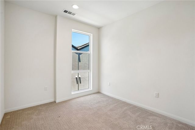 5876 Linden Ave Avenue 6, Long Beach, CA 90805